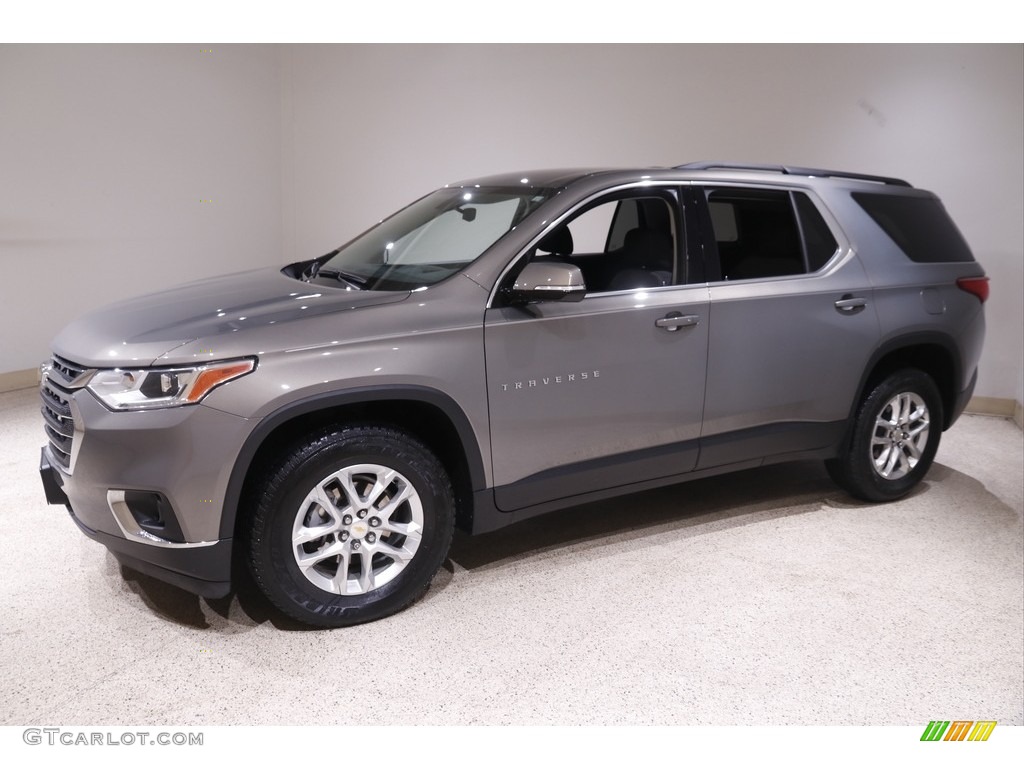 2019 Traverse LT - Pepperdust Metallic / Jet Black photo #3