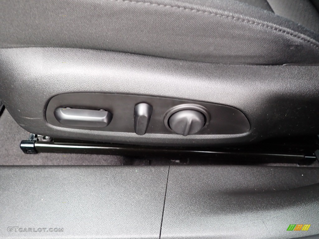 2020 Malibu RS - Black Cherry Metallic / Jet Black photo #25