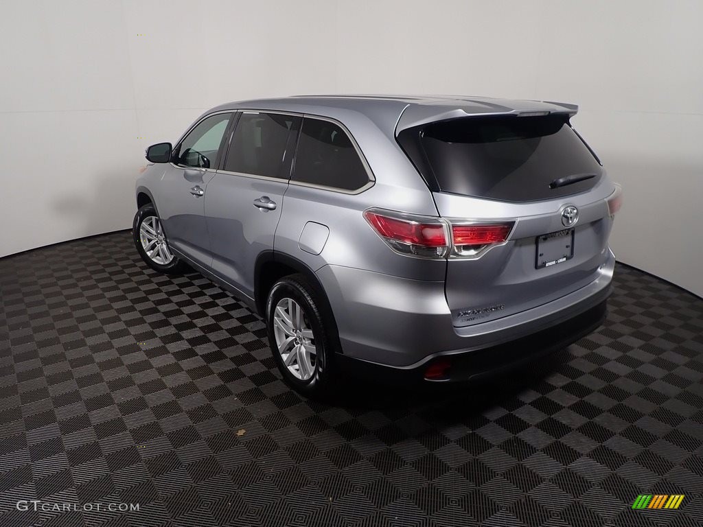 2014 Highlander LE - Silver Sky Metallic / Ash photo #11