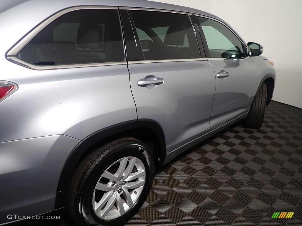 2014 Highlander LE - Silver Sky Metallic / Ash photo #18