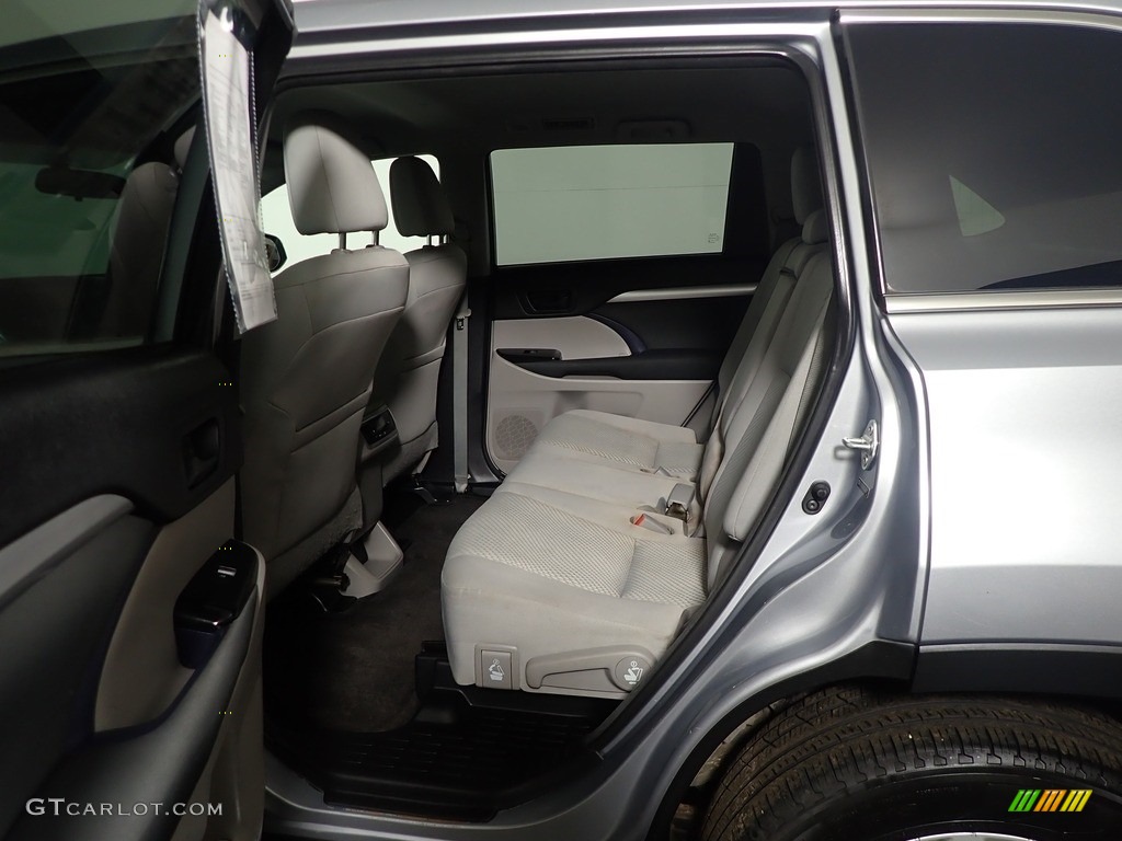 2014 Highlander LE - Silver Sky Metallic / Ash photo #34