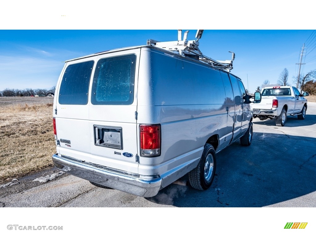 2011 E Series Van E350 XL Extended Utility - Ingot Silver Metallic / Medium Flint photo #4