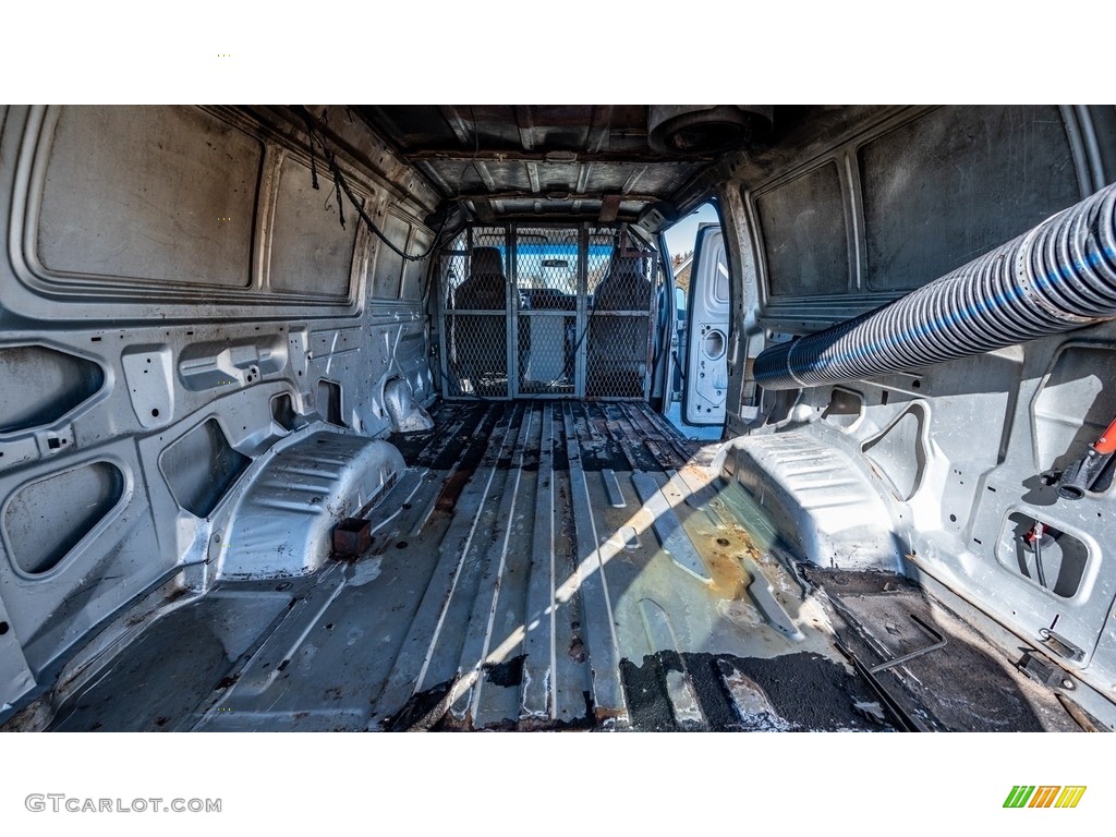 2011 E Series Van E350 XL Extended Utility - Ingot Silver Metallic / Medium Flint photo #21