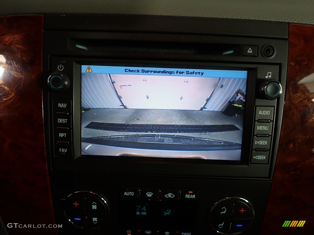 2010 Tahoe LTZ 4x4 - Sheer Silver Metallic / Light Titanium/Dark Titanium photo #5
