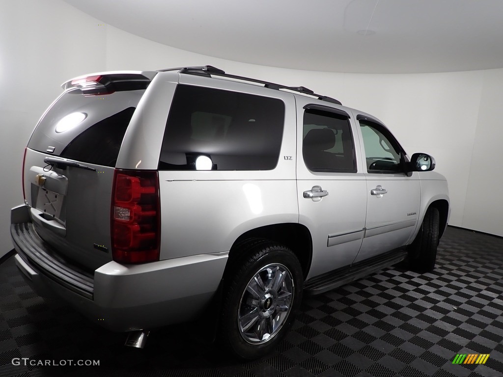 2010 Tahoe LTZ 4x4 - Sheer Silver Metallic / Light Titanium/Dark Titanium photo #15
