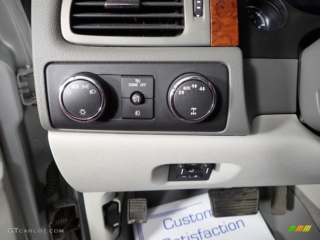 2010 Tahoe LTZ 4x4 - Sheer Silver Metallic / Light Titanium/Dark Titanium photo #21