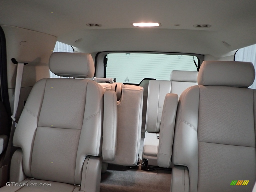 2010 Tahoe LTZ 4x4 - Sheer Silver Metallic / Light Titanium/Dark Titanium photo #27