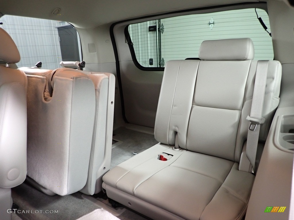 2010 Tahoe LTZ 4x4 - Sheer Silver Metallic / Light Titanium/Dark Titanium photo #32