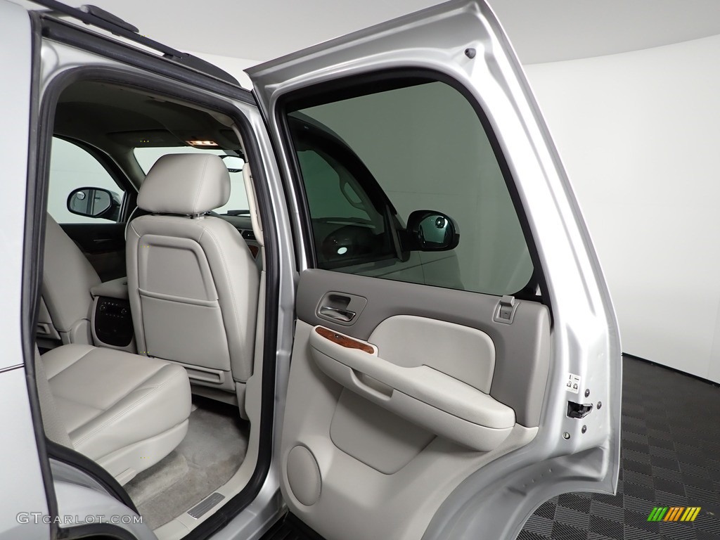 2010 Tahoe LTZ 4x4 - Sheer Silver Metallic / Light Titanium/Dark Titanium photo #37