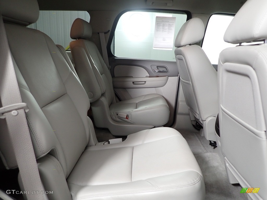 2010 Tahoe LTZ 4x4 - Sheer Silver Metallic / Light Titanium/Dark Titanium photo #38