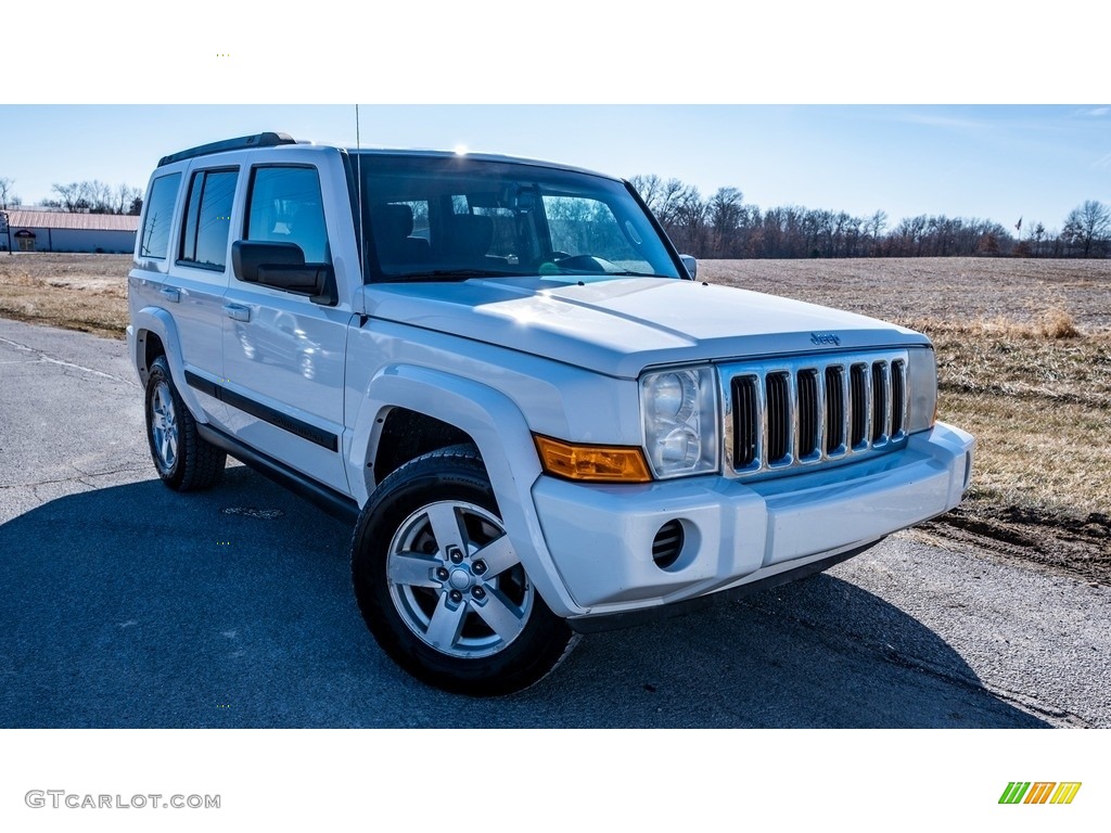 2008 Commander Sport 4x4 - Bright Silver Metallic / Dark Slate Gray photo #1