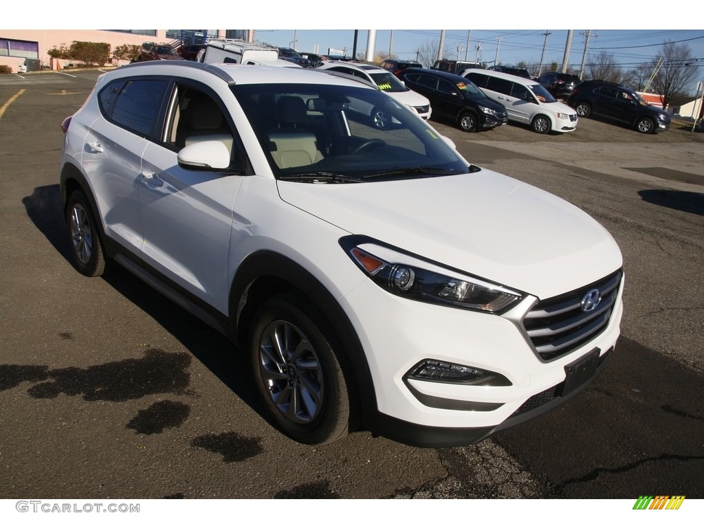 2017 Tucson SE AWD - Dazzling White / Beige photo #3