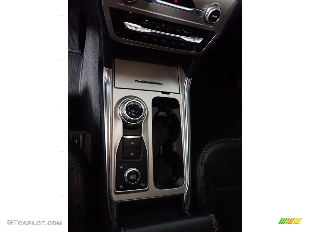 2021 Explorer XLT 4WD - Oxford White / Ebony photo #34