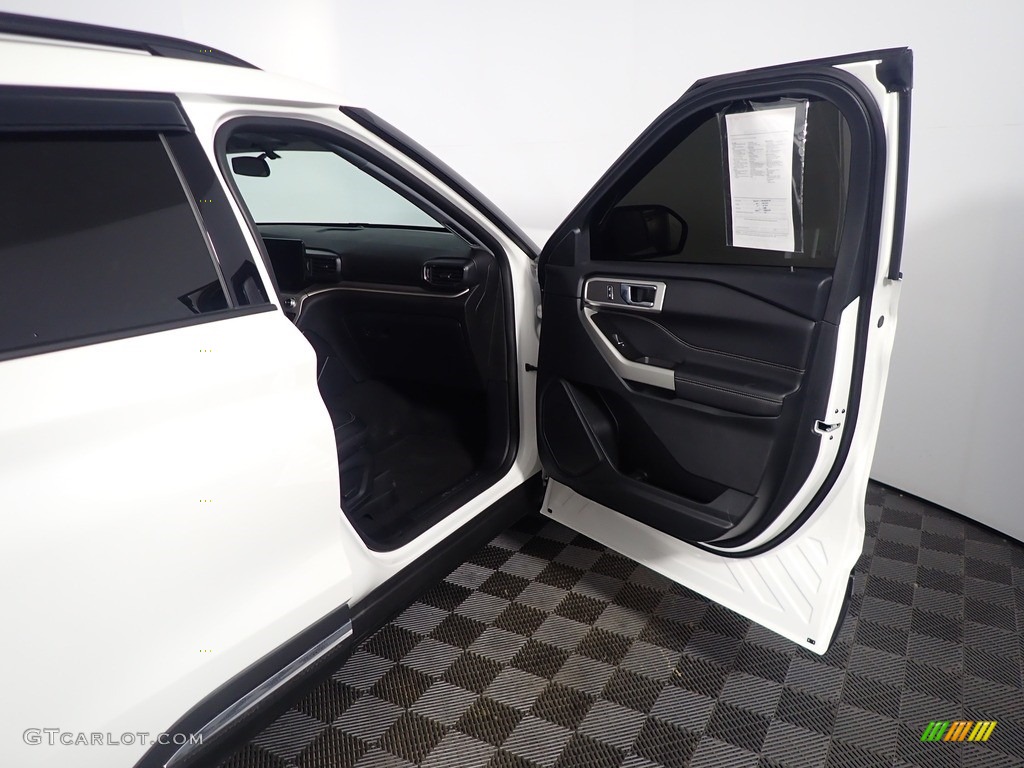 2021 Explorer XLT 4WD - Oxford White / Ebony photo #40