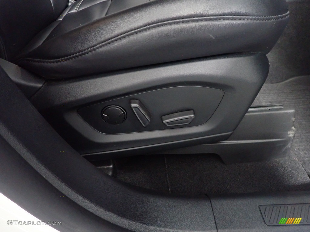 2021 Explorer XLT 4WD - Oxford White / Ebony photo #42
