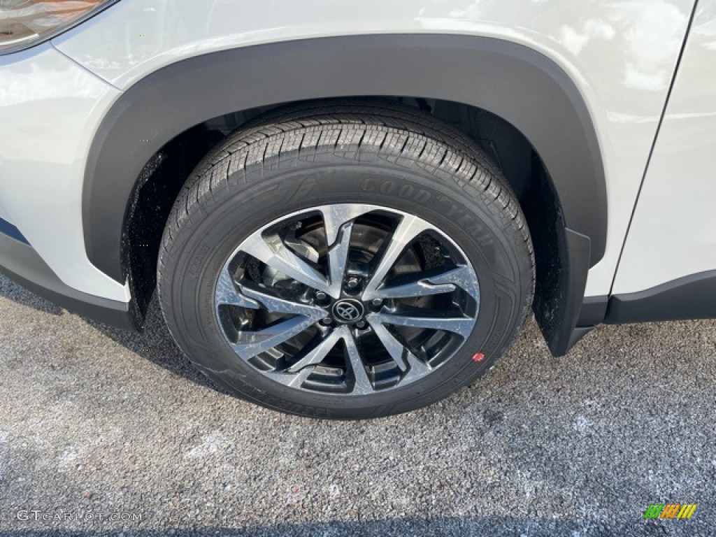 2022 Toyota Corolla Cross XLE AWD Wheel Photos