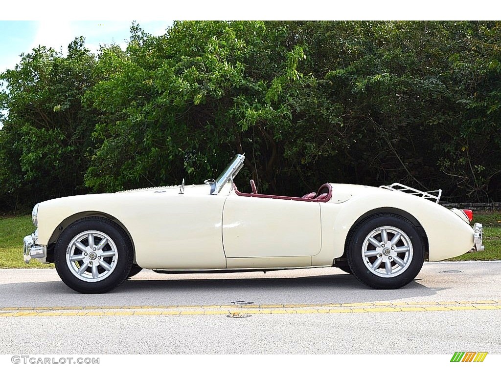 Old English White 1959 MG MGA Roadster Exterior Photo #143641575