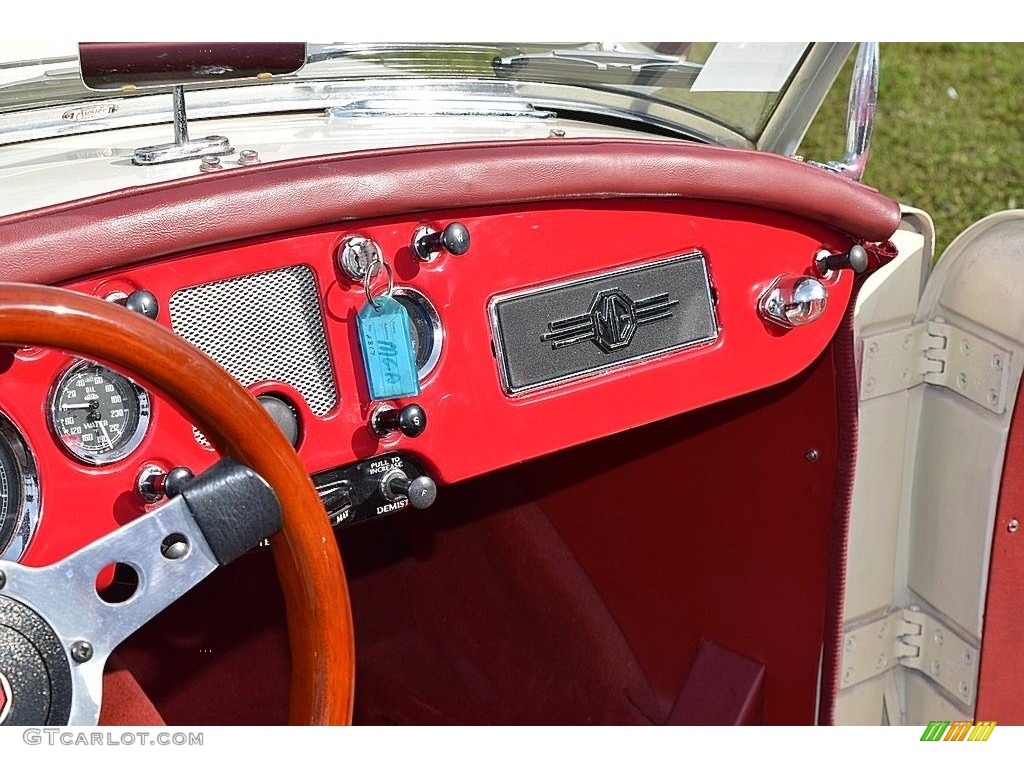 1959 MG MGA Roadster Dashboard Photos
