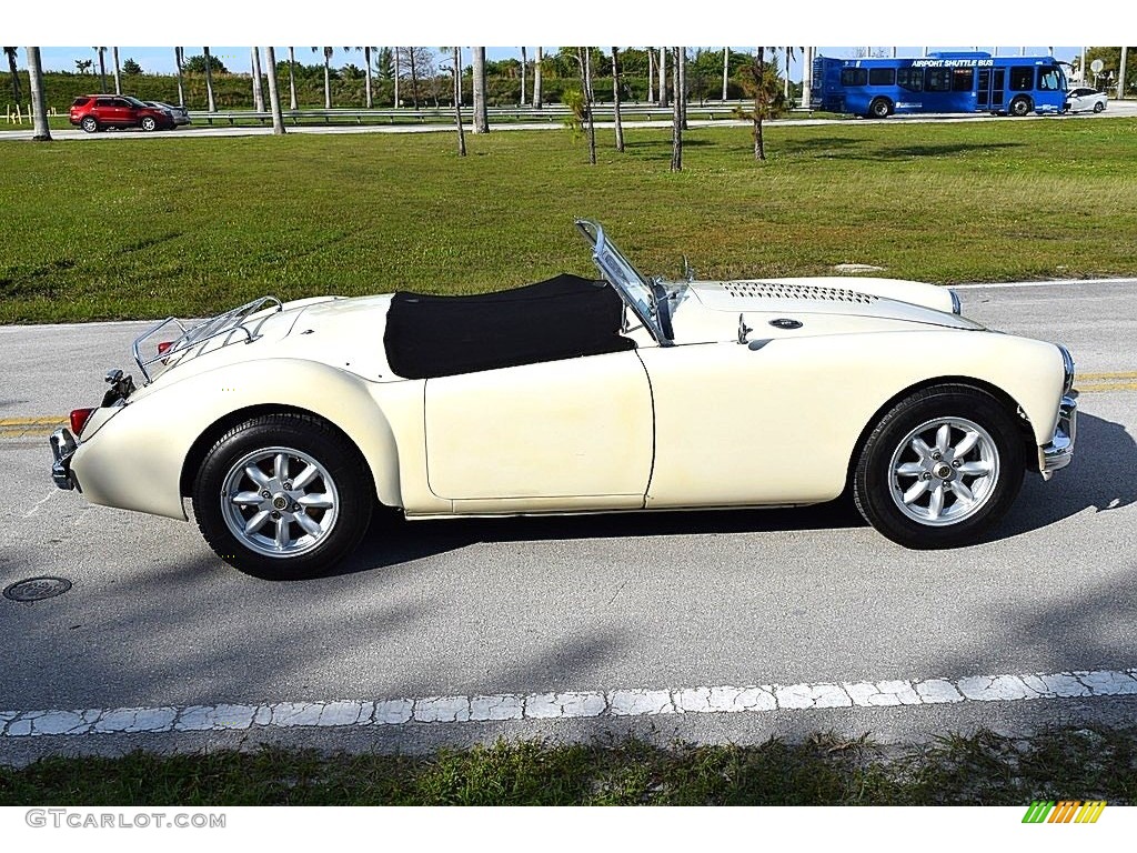 Old English White 1959 MG MGA Roadster Exterior Photo #143642311
