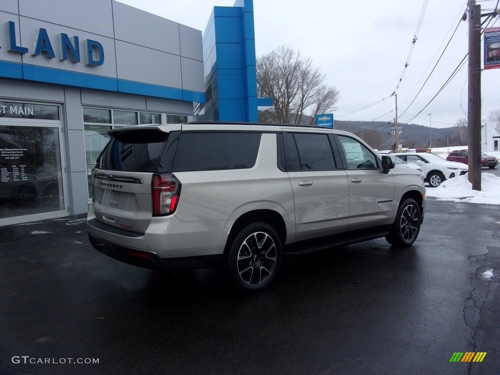 2022 Suburban RST 4WD - Iridescent Pearl Tricoat / Jet Black/­Victory Red photo #3