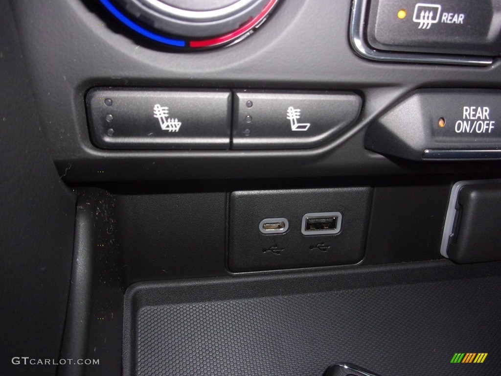 2022 Chevrolet Suburban RST 4WD Controls Photos