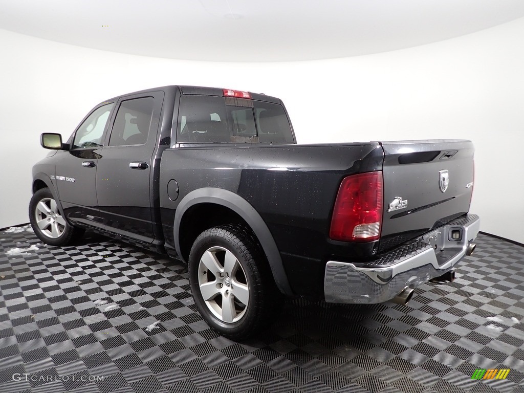 2011 Ram 1500 Big Horn Crew Cab 4x4 - Brilliant Black Crystal Pearl / Dark Slate Gray/Medium Graystone photo #6