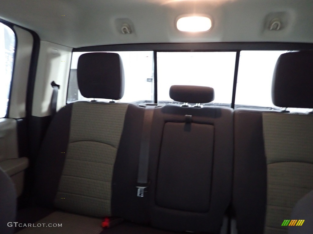 2011 Ram 1500 Big Horn Crew Cab 4x4 - Brilliant Black Crystal Pearl / Dark Slate Gray/Medium Graystone photo #20