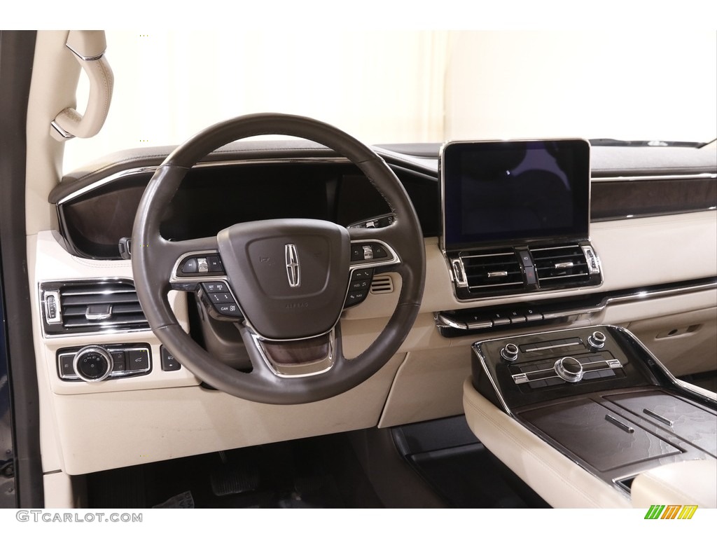 2019 Lincoln Navigator L Reserve 4x4 Dashboard Photos