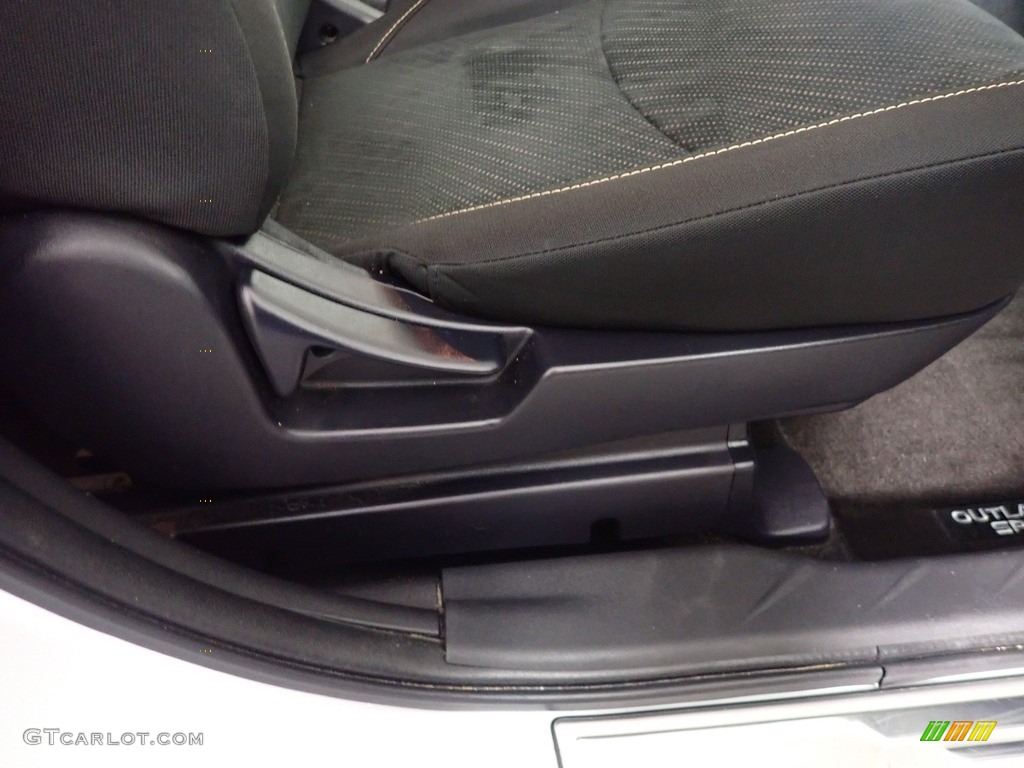 2013 Outlander Sport SE 4WD - White Pearl / Black photo #38