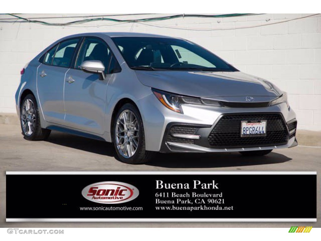 2020 Corolla SE - Classic Silver Metallic / Black photo #1