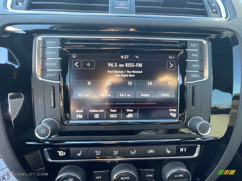 2017 Volkswagen Jetta GLI 2.0T Controls Photo #143650404