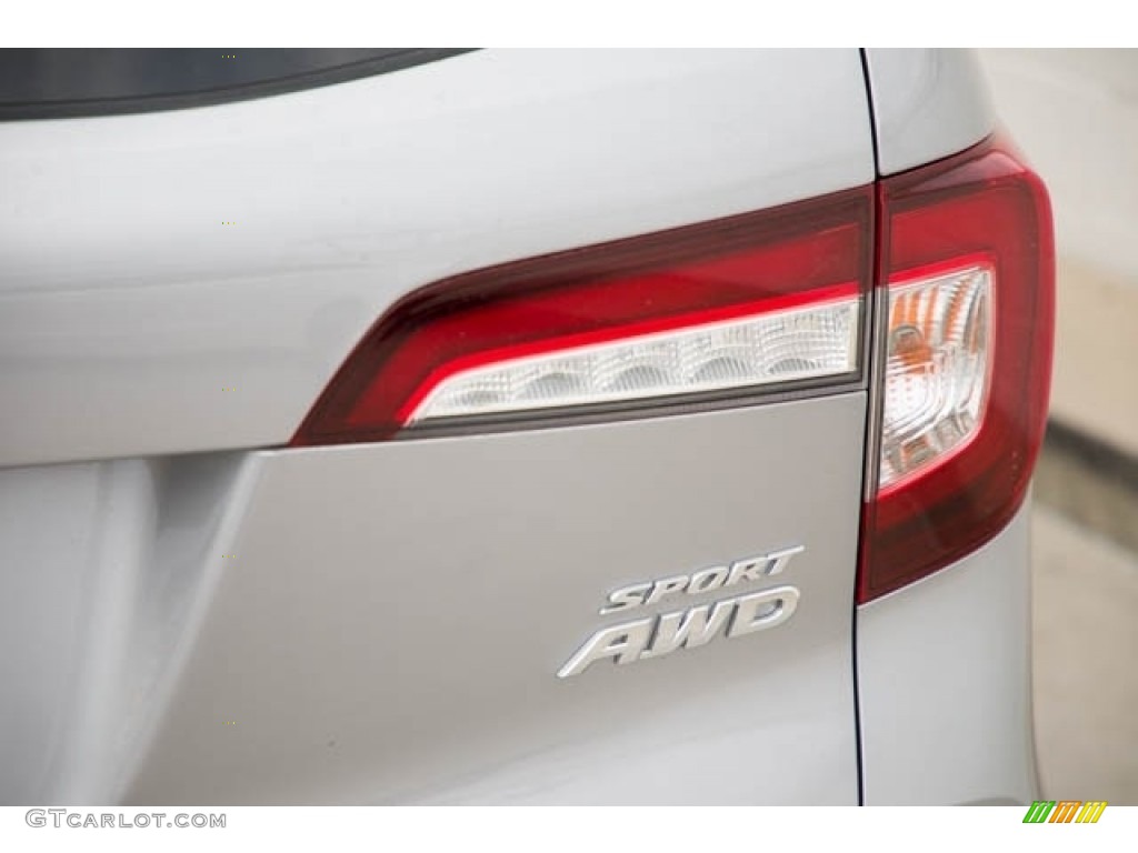 2022 Honda Pilot Sport AWD Marks and Logos Photos