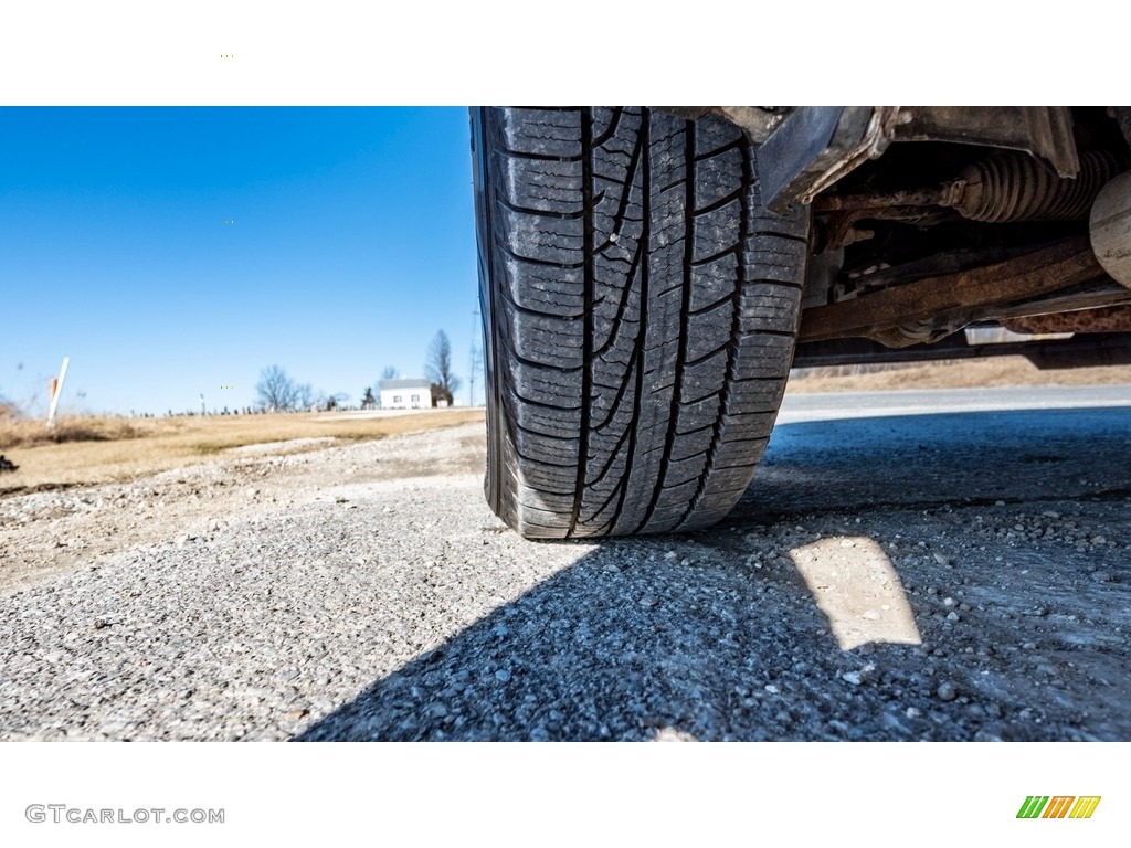 2013 Explorer XLT 4WD - Oxford White / Medium Light Stone photo #15