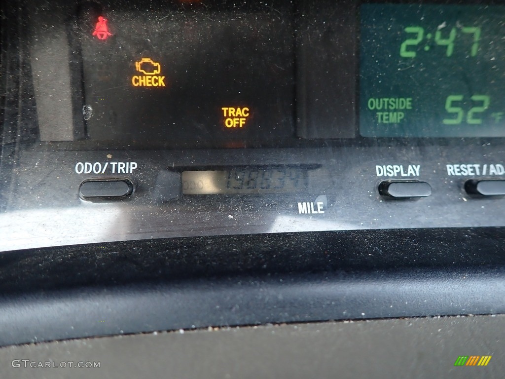 2003 Avalon XLS - Black / Ivory photo #13