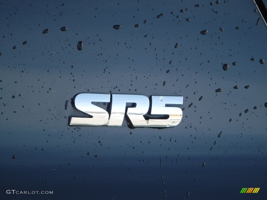 2018 4Runner SR5 4x4 - Midnight Black Metallic / Graphite photo #15