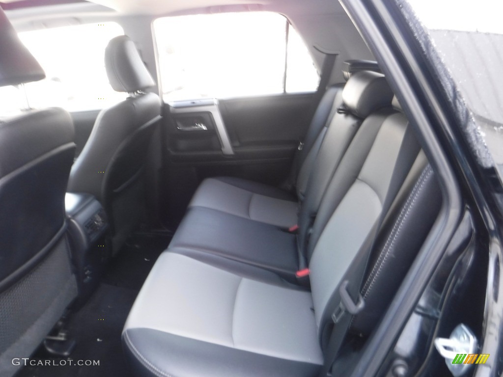 2018 4Runner SR5 4x4 - Midnight Black Metallic / Graphite photo #29