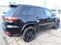 Diamond Black Crystal Pearl - Grand Cherokee Laredo X 4x4 Photo No. 6
