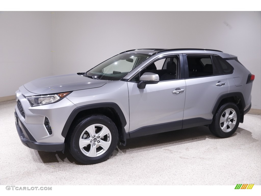 2019 RAV4 XLE - Silver Sky Metallic / Black photo #3