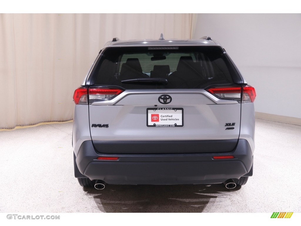 2019 RAV4 XLE - Silver Sky Metallic / Black photo #18