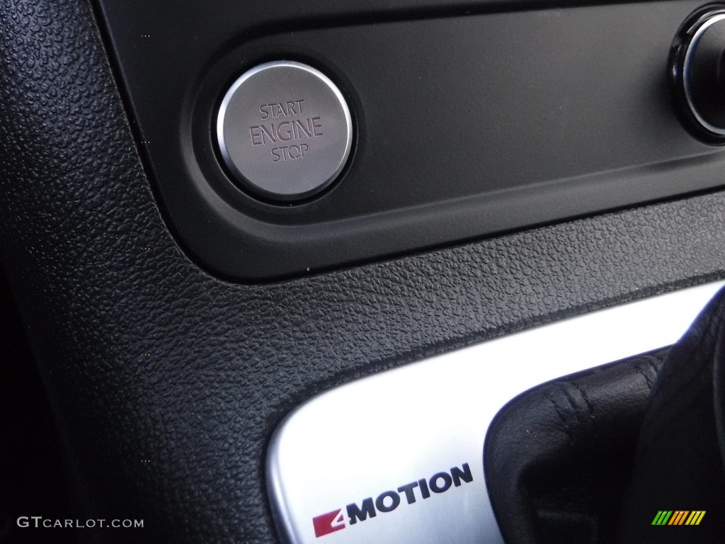 2016 Tiguan SE 4MOTION - Pepper Gray Metallic / Charcoal photo #17