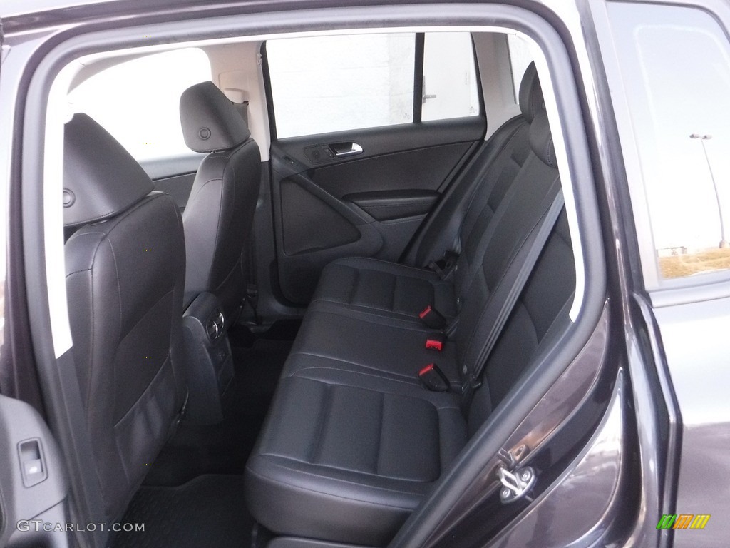 2016 Volkswagen Tiguan SE 4MOTION Interior Color Photos