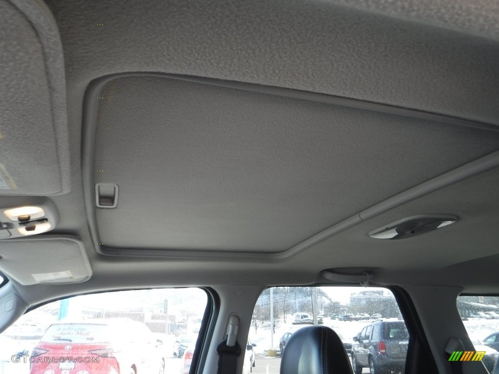 2006 Mariner Premier 4WD - Gold Ash Metallic / Black photo #15