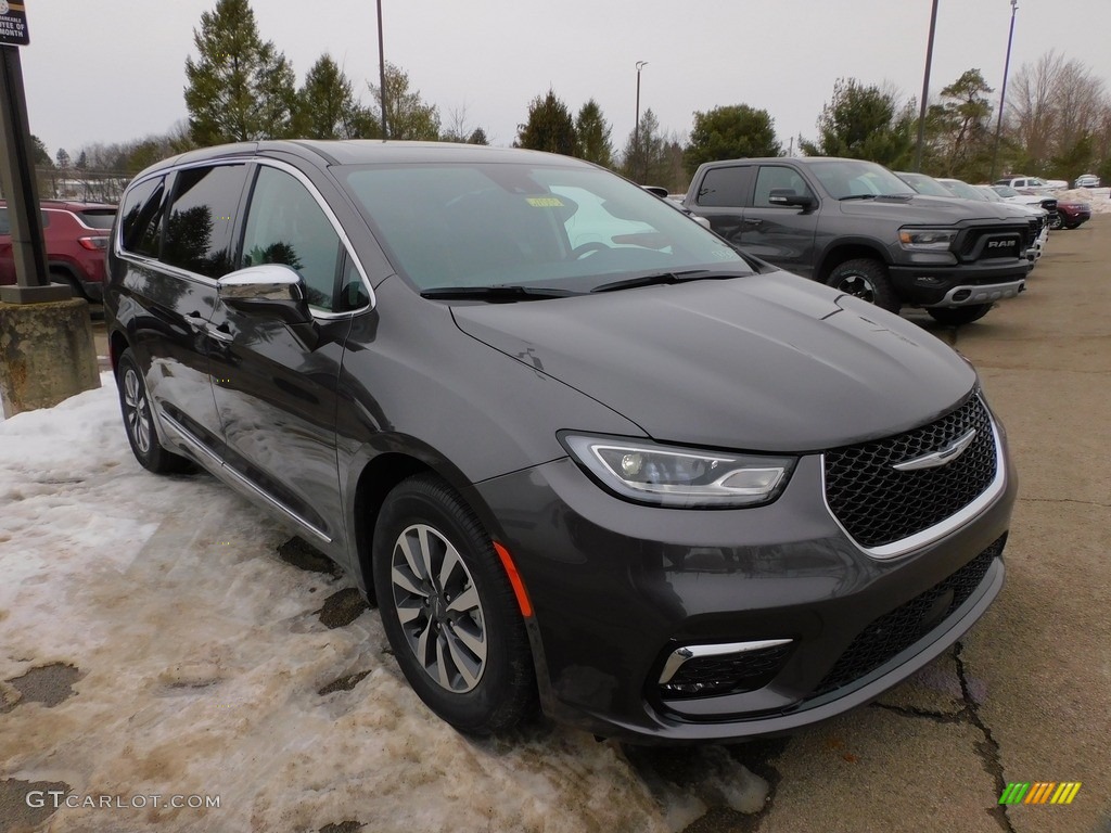 Granite Crystal Metallic 2022 Chrysler Pacifica Hybrid Limited Exterior Photo #143668844