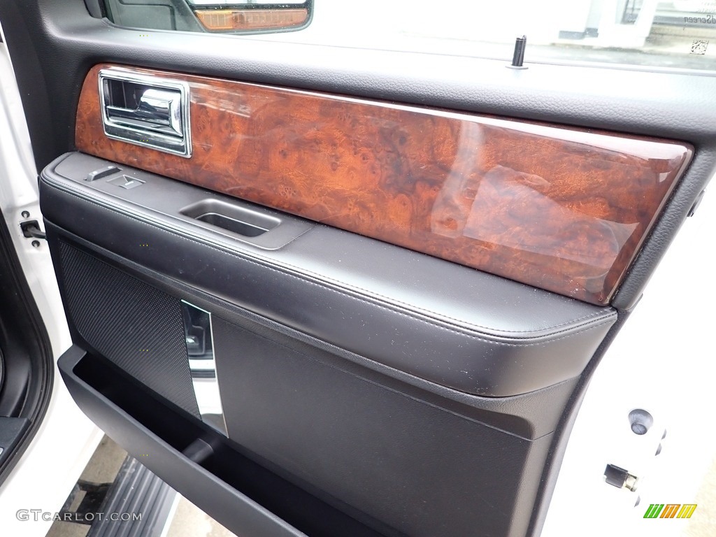 2016 Lincoln Navigator Select 4x4 Ebony Door Panel Photo #143668982