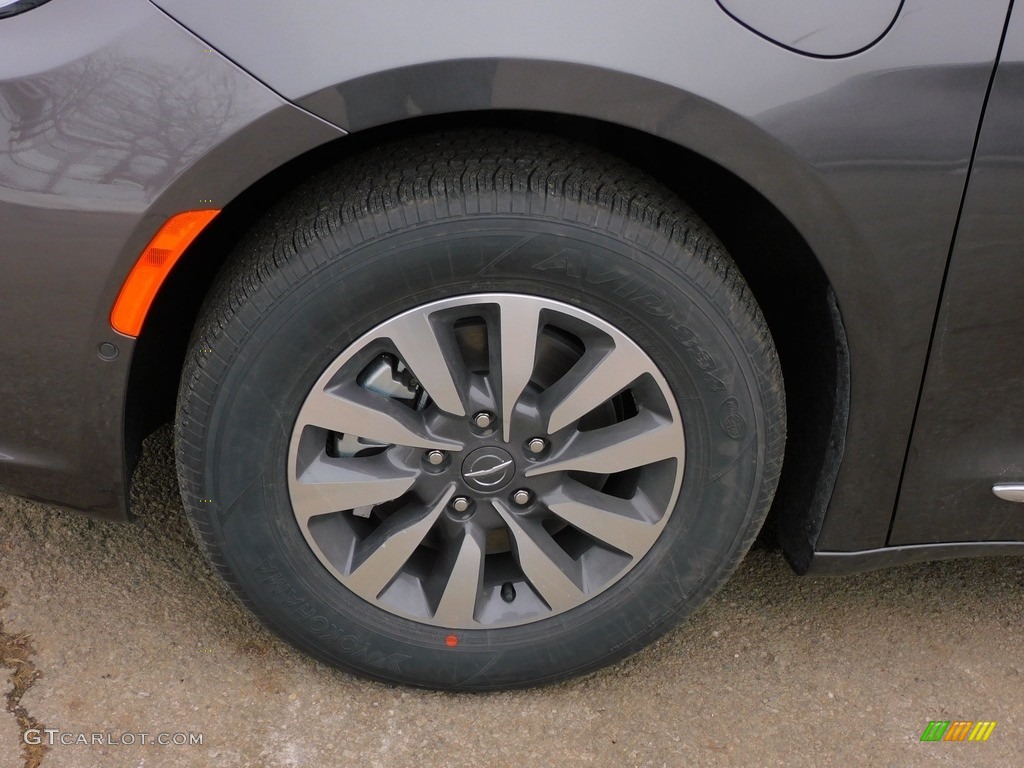 2022 Chrysler Pacifica Hybrid Limited Wheel Photo #143668988