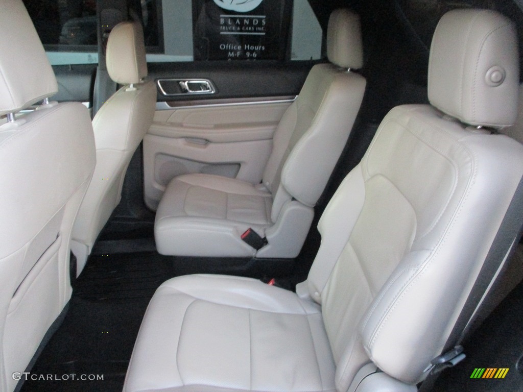 2018 Explorer Limited 4WD - White Platinum / Medium Stone photo #8