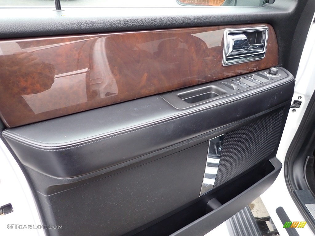 2016 Lincoln Navigator Select 4x4 Ebony Door Panel Photo #143669114