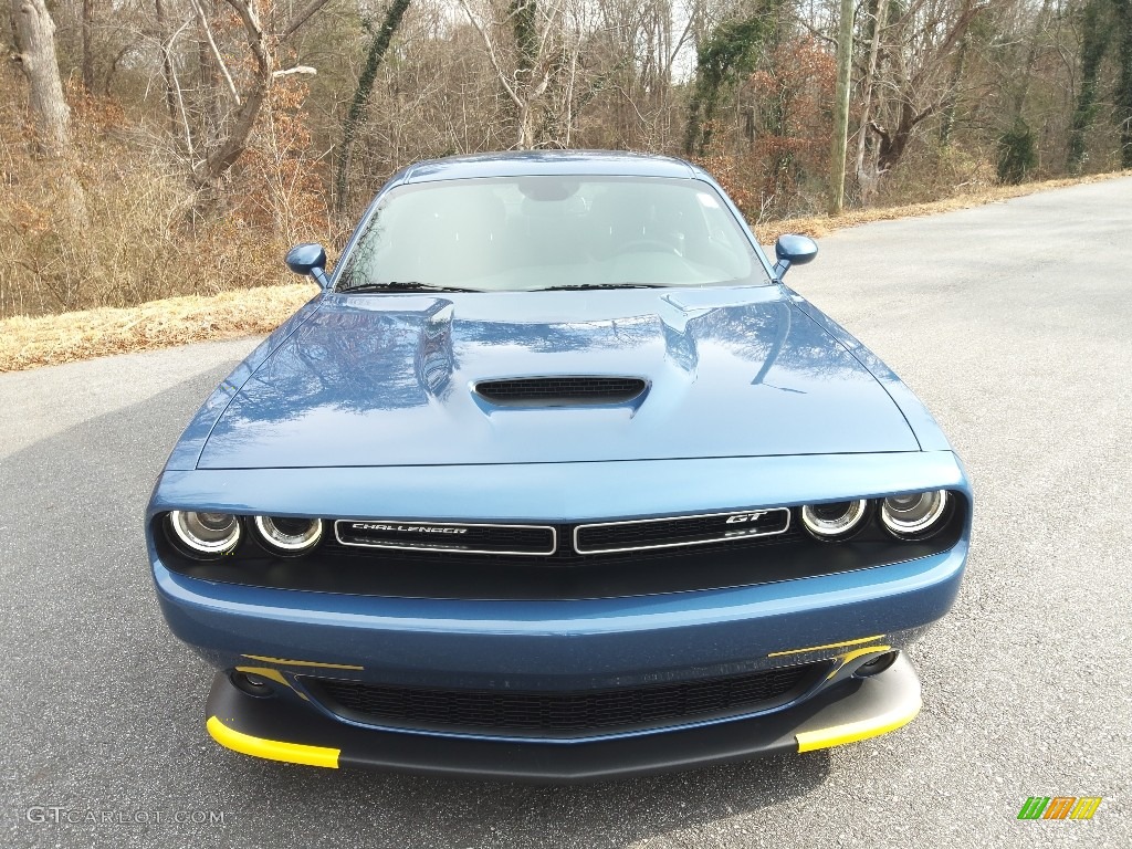 2021 Challenger GT - Frostbite / Black photo #3