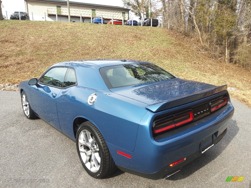 2021 Challenger GT - Frostbite / Black photo #8