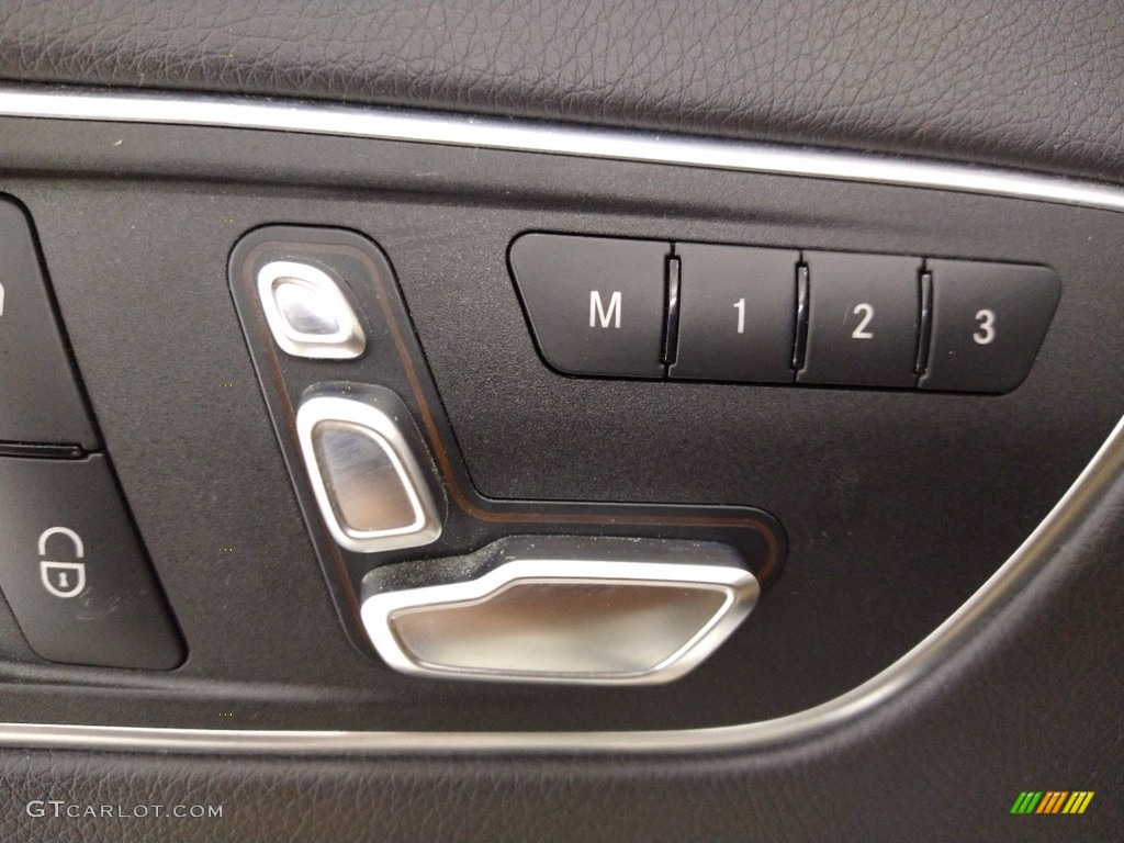 2018 GLA 250 - Cirrus White / Sahara Beige photo #13